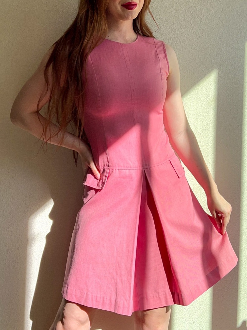 Vintage 1960s Sleeveless Pink Dress With Decorative Pockets (S)